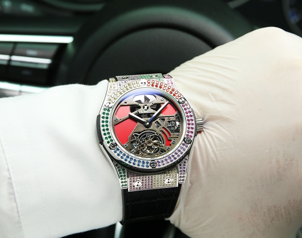 ウブロコピー時計背面デザイン